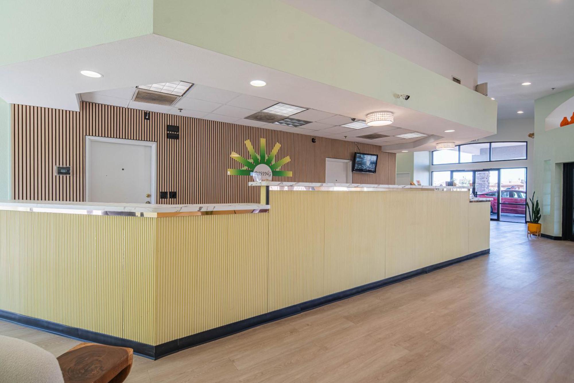 Hotel Rising Финикс Екстериор снимка